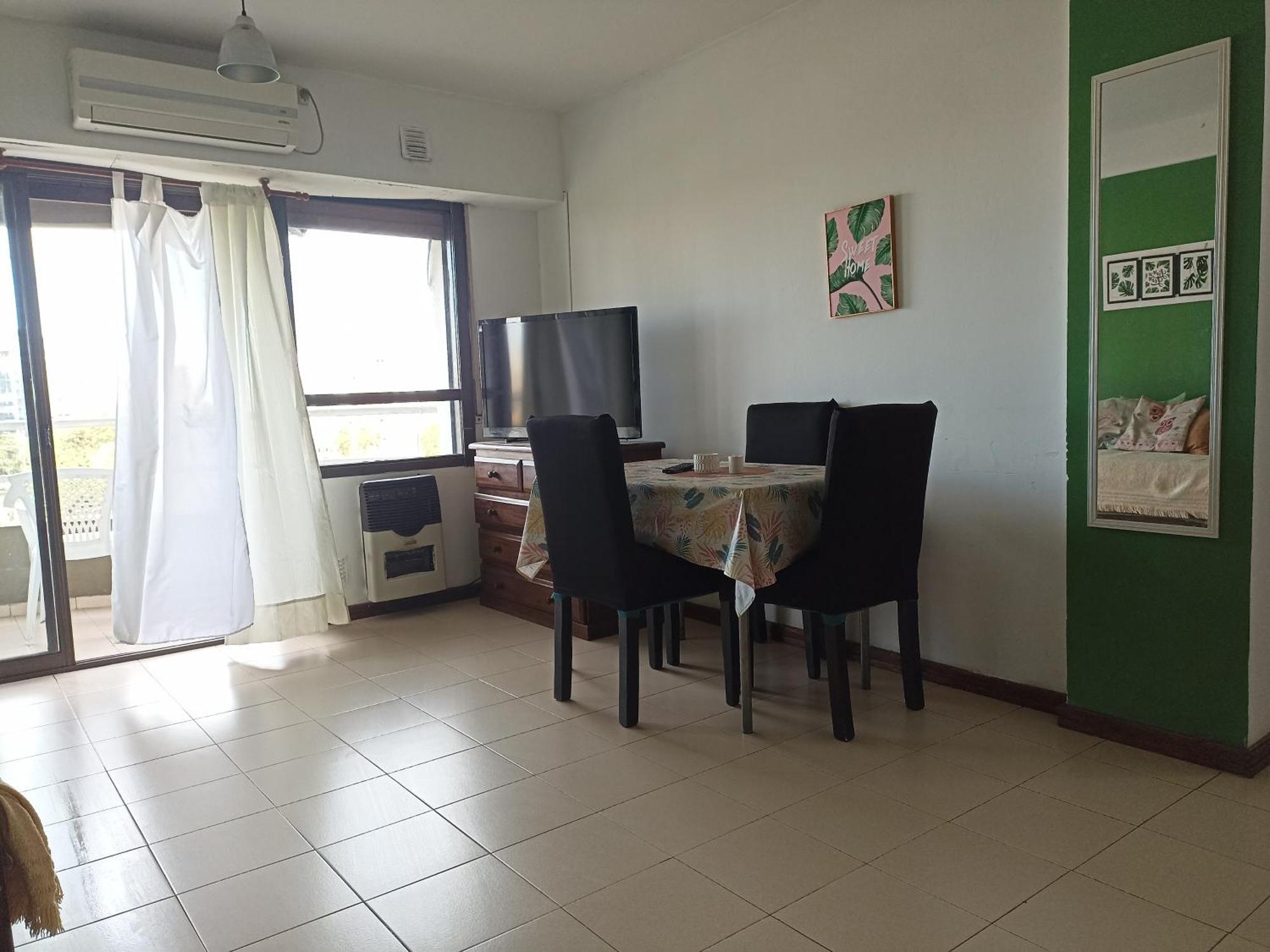 Departamento Plaza Moreno Con Balcon La Plata Exterior foto
