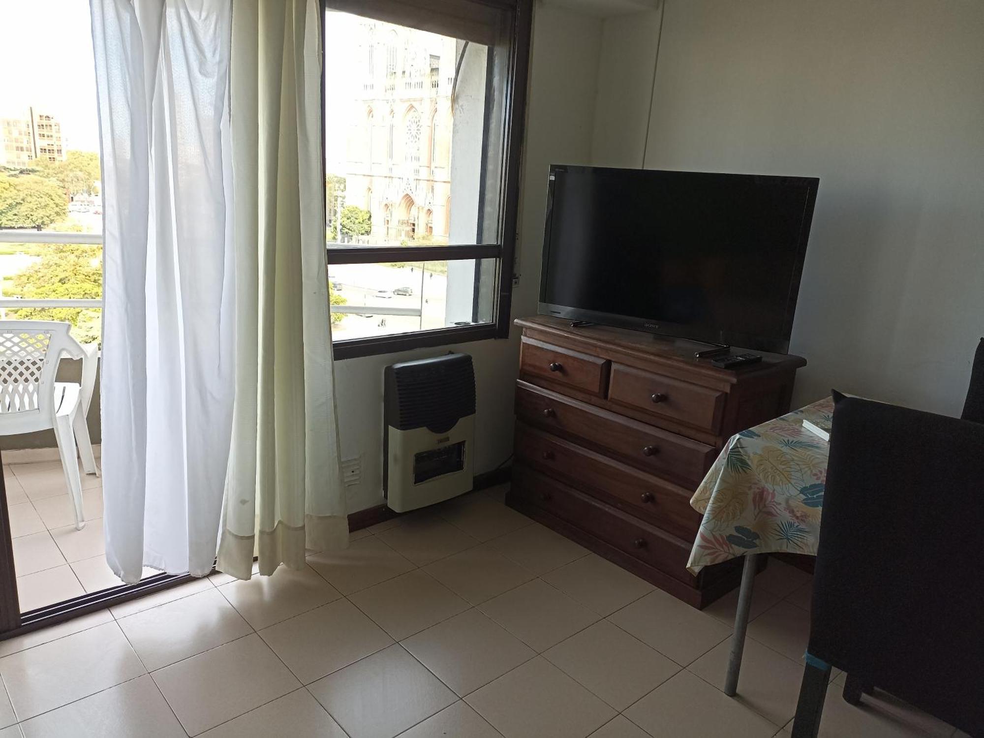 Departamento Plaza Moreno Con Balcon La Plata Exterior foto
