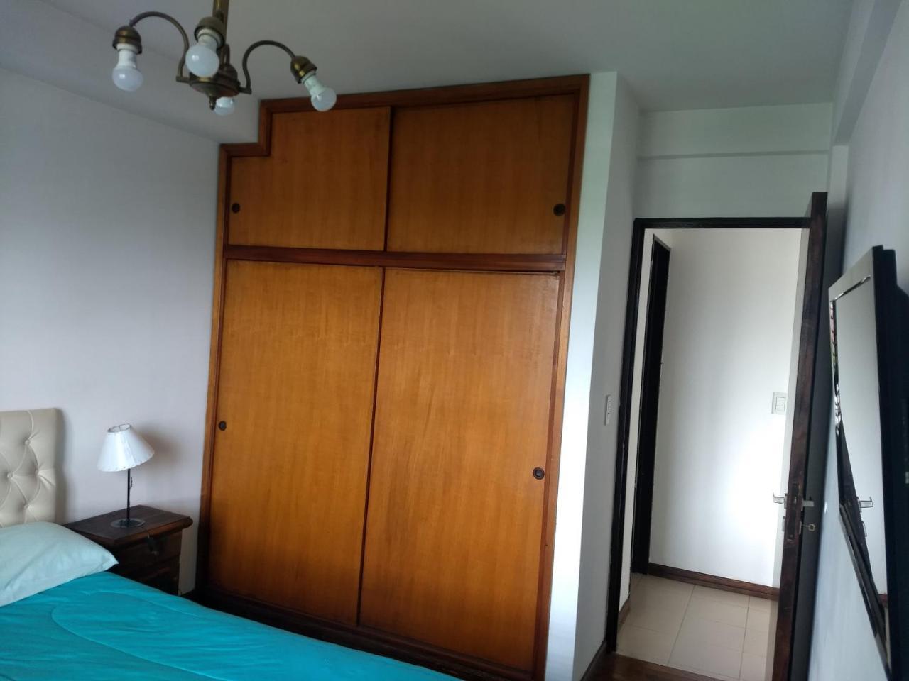 Departamento Plaza Moreno Con Balcon La Plata Exterior foto